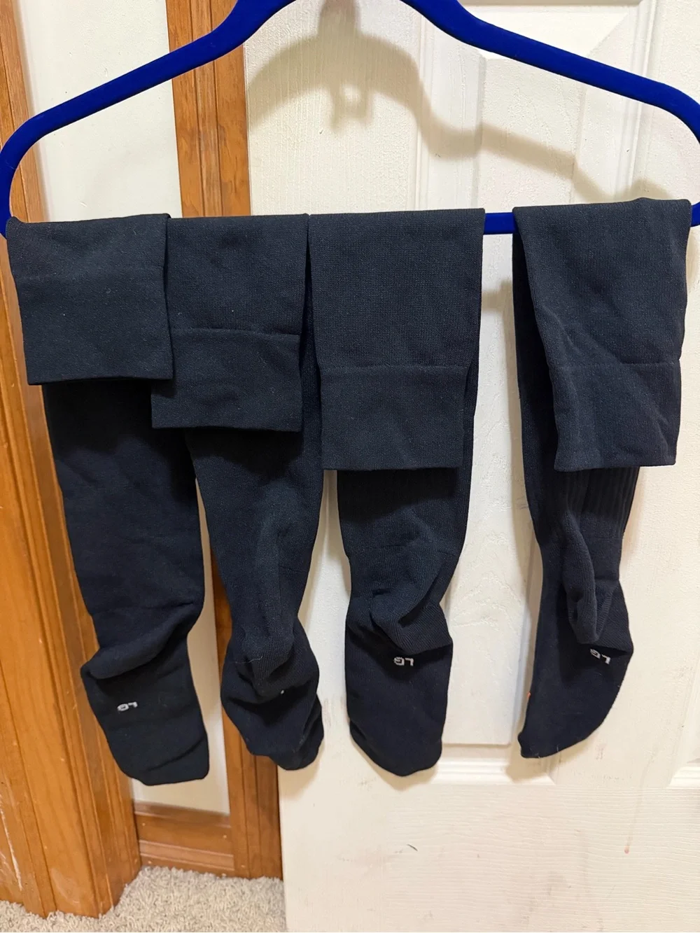 Nike Black unisex Athletic Socks with White Swoosh (2 Pairs)